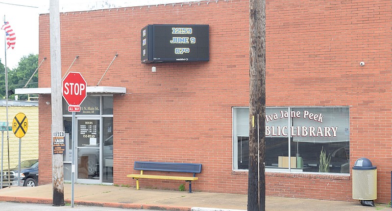 Iva Jane Peek Public Library